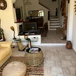 Casa Robi بيت للعطل